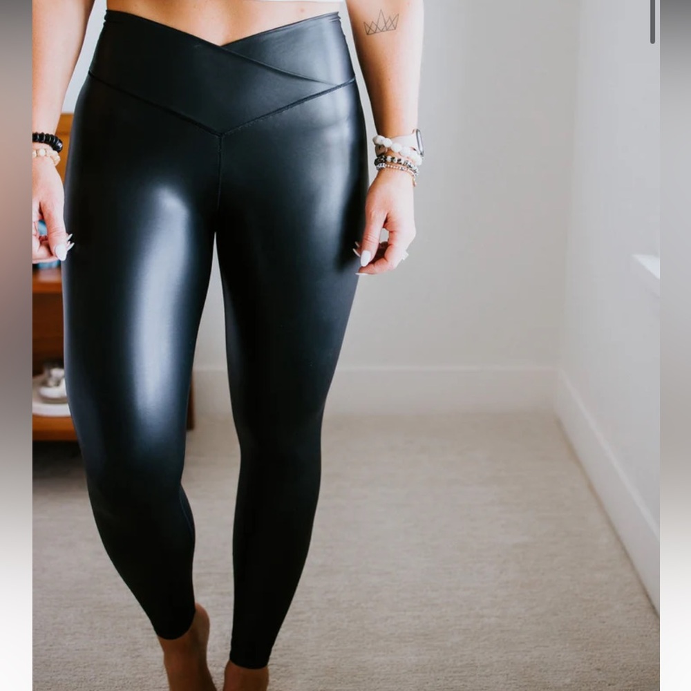 Bentley Metallic Crossover Leggings by Lily & Lottie